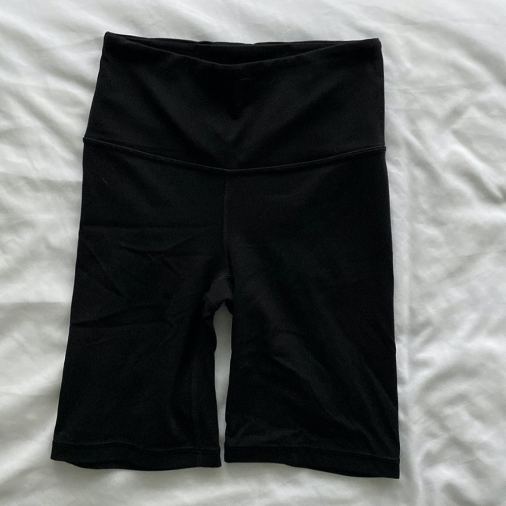 Women’s Athleta Elation 8" “Biker” Short